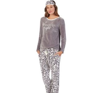 NWT 🐱 MEOW 🐱 Layla Pajama Set with Eyemask